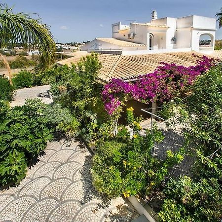 Villa Cabrita, Superb Location, Large Villa, Walk To Restaurants, Supermarkets Beach Guia  Εξωτερικό φωτογραφία