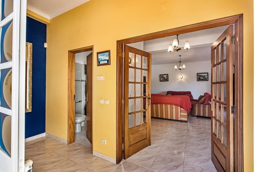 Villa Cabrita, Superb Location, Large Villa, Walk To Restaurants, Supermarkets Beach Guia  Εξωτερικό φωτογραφία