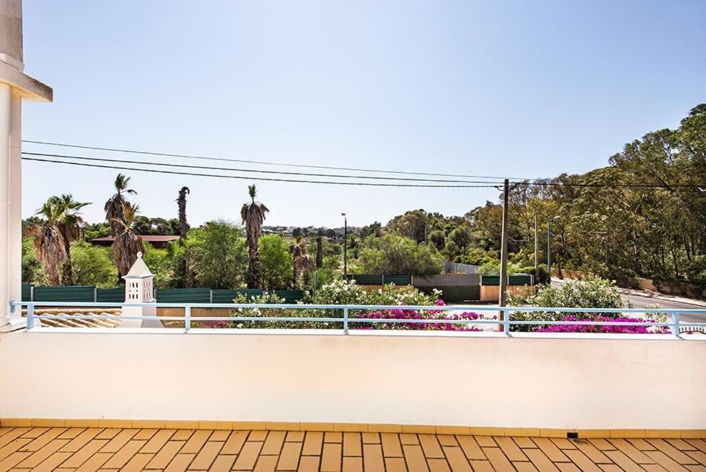 Villa Cabrita, Superb Location, Large Villa, Walk To Restaurants, Supermarkets Beach Guia  Εξωτερικό φωτογραφία