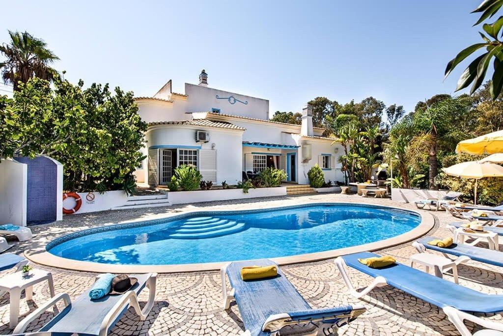 Villa Cabrita, Superb Location, Large Villa, Walk To Restaurants, Supermarkets Beach Guia  Εξωτερικό φωτογραφία