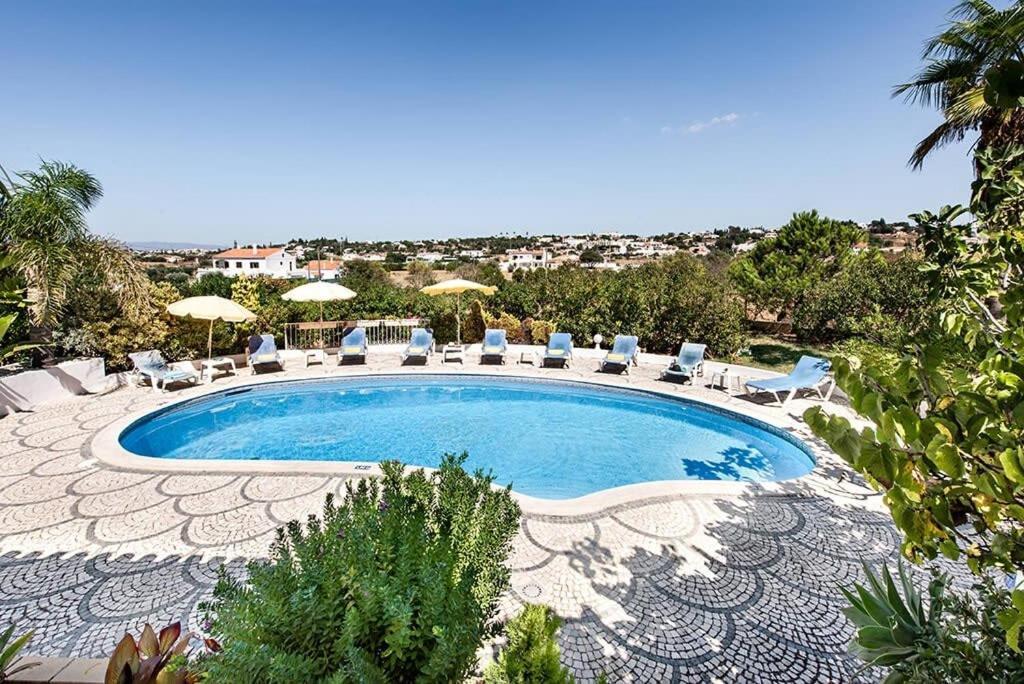 Villa Cabrita, Superb Location, Large Villa, Walk To Restaurants, Supermarkets Beach Guia  Εξωτερικό φωτογραφία
